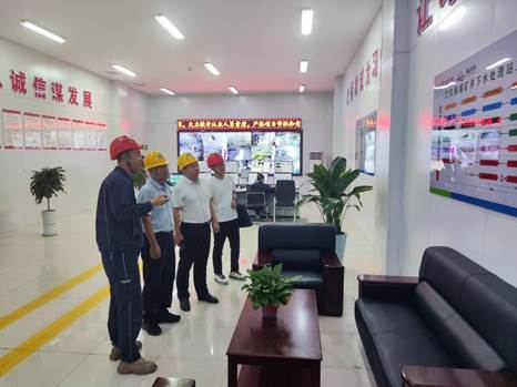 c544fdce5a1b949e27d8b7c5f9da42e