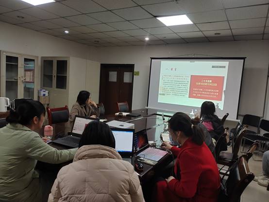 说明: F:\会议照片\11.30 院例会、党课、宪法\71cb26b2696bcc8f80d9418a6ed08b0.jpg