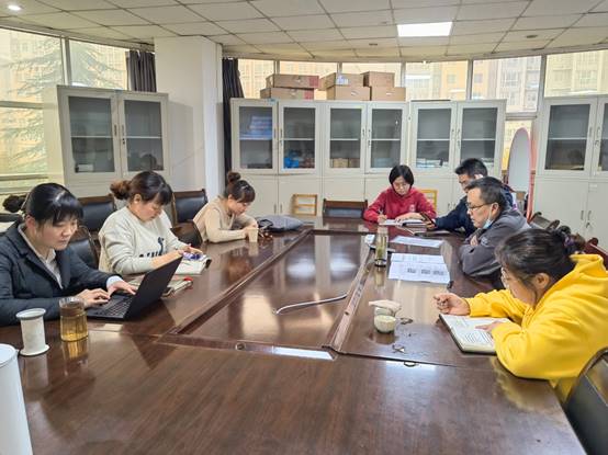 说明: F:\会议照片\11.10中心组学习\微信图片_20221114101442.jpg